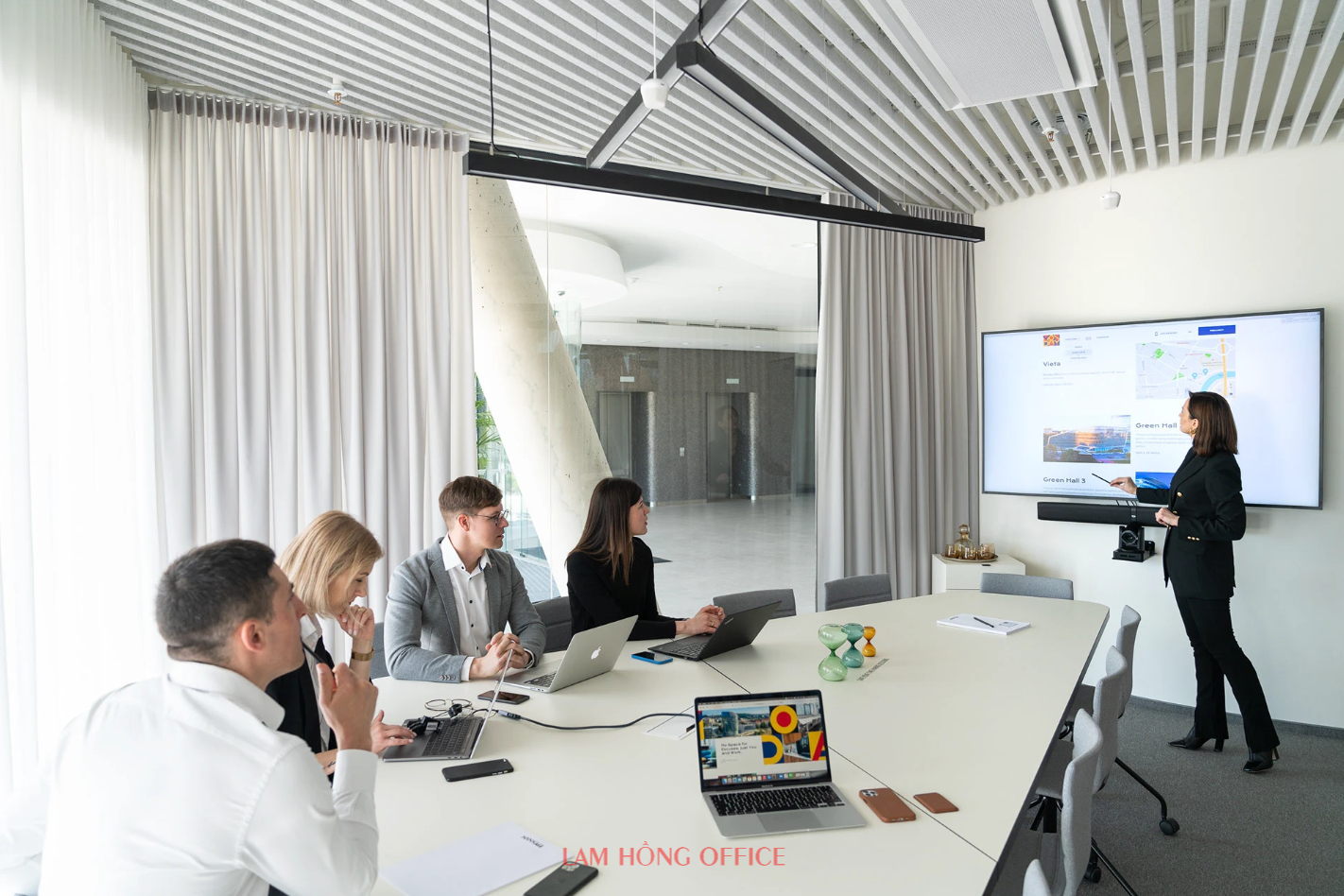Thiết kế nội thất văn phòng 3 tầng Thiết kế nội thất văn phòng 3 tầng